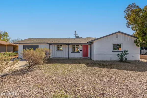 2043 W ROMA Avenue, Phoenix, AZ 85015