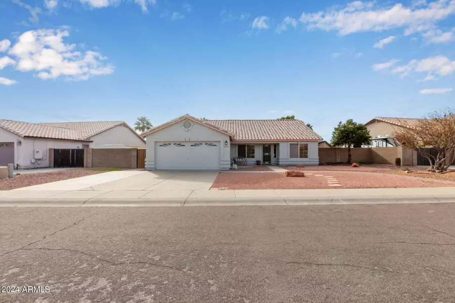 8405 W FULLAM Street, Peoria, AZ 85382