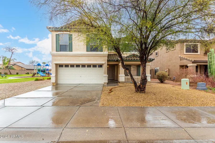 808 E BEARGRASS Place, San Tan Valley, AZ 85143