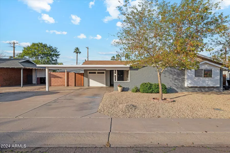 8210 E MONTEROSA Street, Scottsdale, AZ 85251