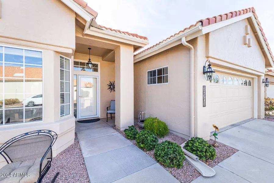 10701 E CHAMPAGNE Drive, Sun Lakes, AZ 85248