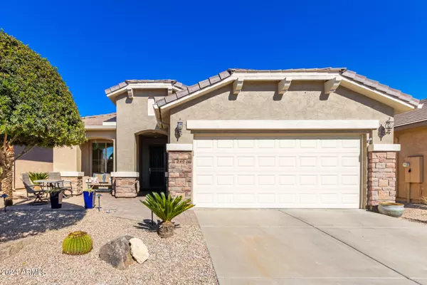 240 W IRONHORSE Lane, San Tan Valley, AZ 85143