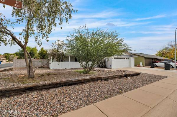 Chandler, AZ 85225,423 W HIGHLAND Street