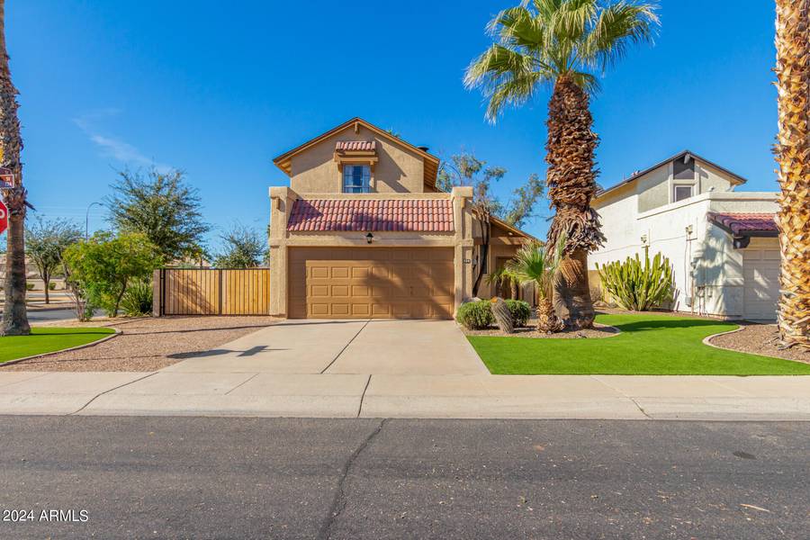 724 N ENTRADA Street, Chandler, AZ 85226