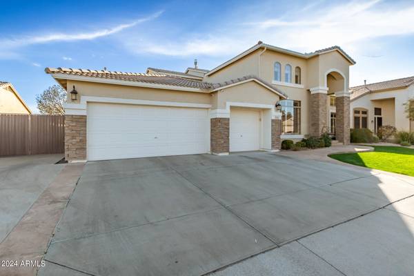 Peoria, AZ 85381,8181 W GELDING Drive