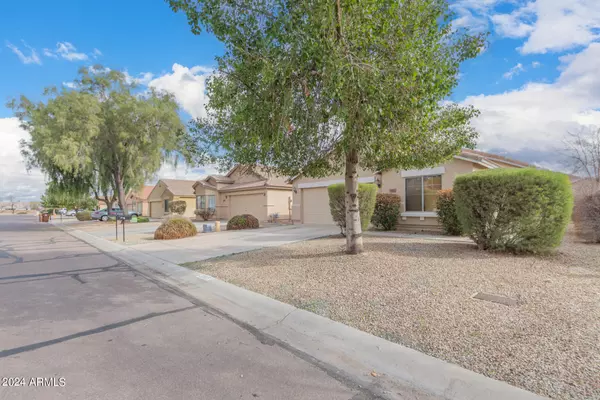 San Tan Valley, AZ 85140,39851 N MANETTI Street