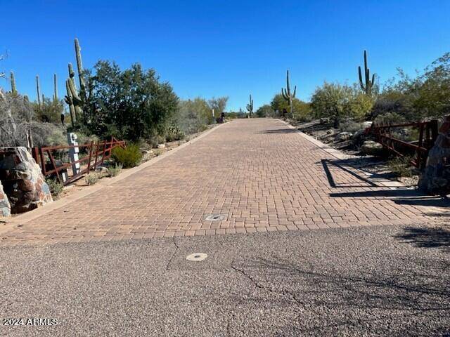 Carefree, AZ 85377,7404 E ARIBIOME Court