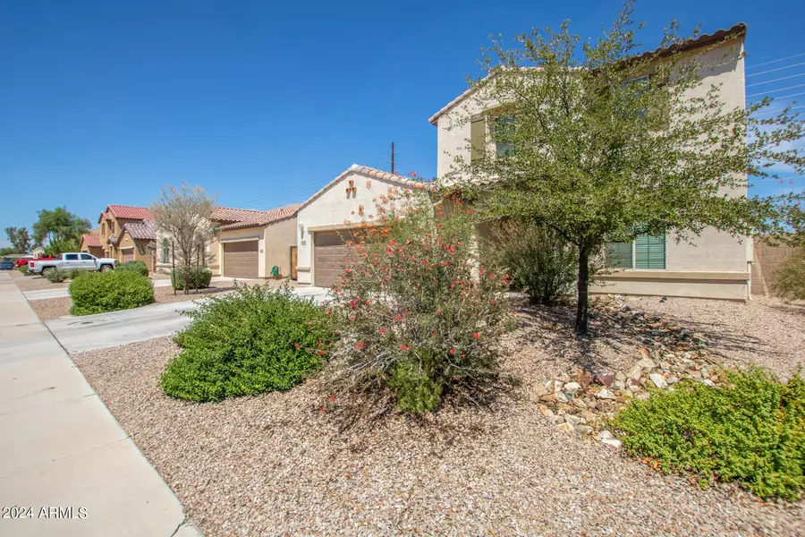 41635 N CALLE DEL SOL Drive, San Tan Valley, AZ 85140