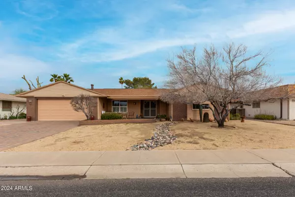 11092 W BURNTWOOD Drive, Sun City, AZ 85351