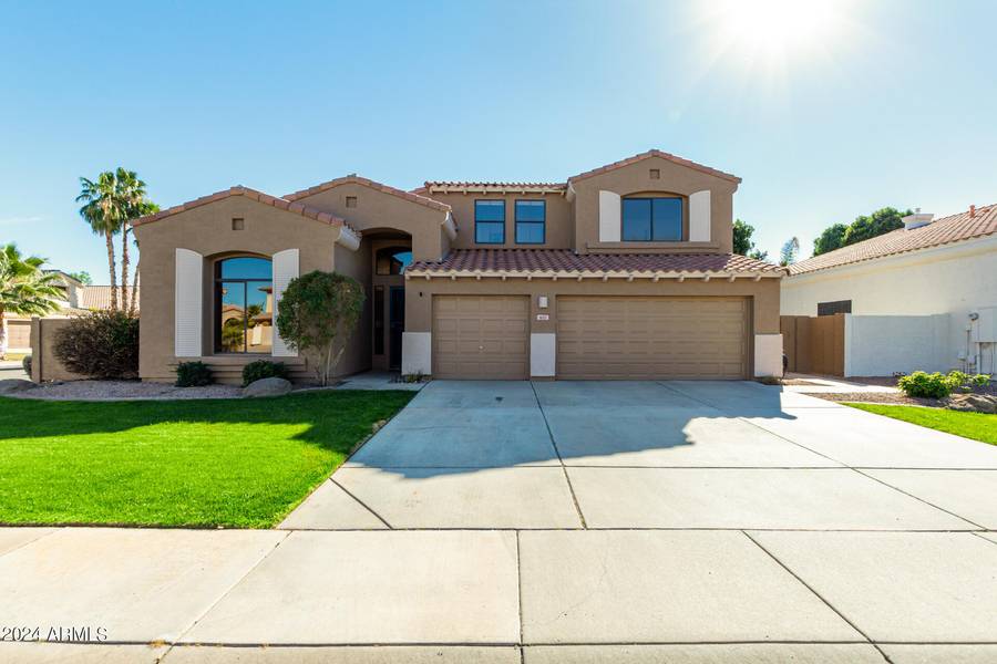 633 W HONEYSUCKLE Drive, Chandler, AZ 85248