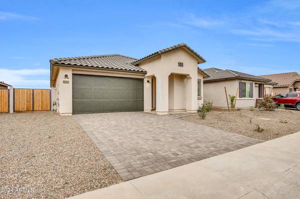 Tolleson, AZ 85353,8431 W ENCINAS Lane