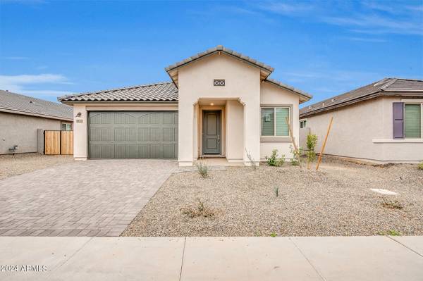 Tolleson, AZ 85353,8431 W ENCINAS Lane