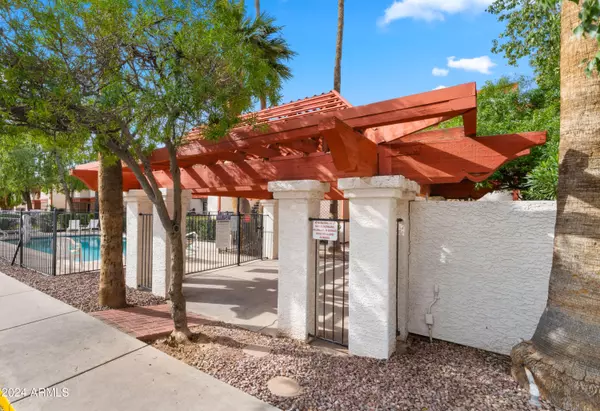 Phoenix, AZ 85008,4211 E Palm Lane #202 --