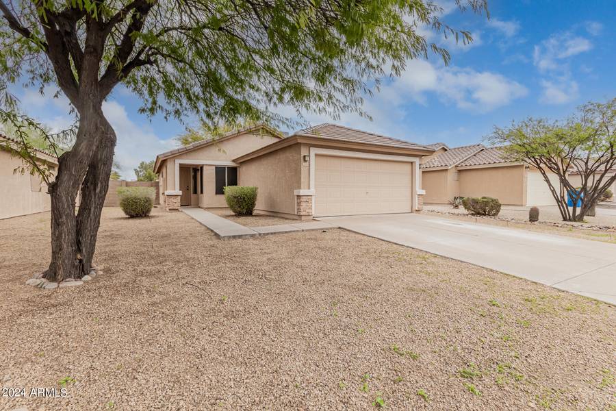 1030 E GREENLEE Avenue, Apache Junction, AZ 85119