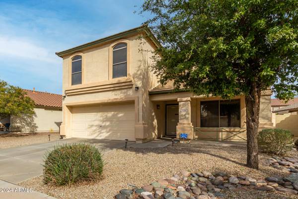 San Tan Valley, AZ 85143,720 E BEARGRASS Place