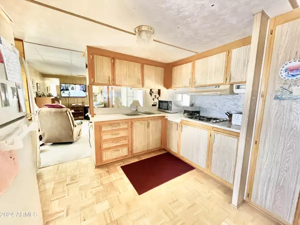 Mesa, AZ 85208,318 S CRISMON Road #18