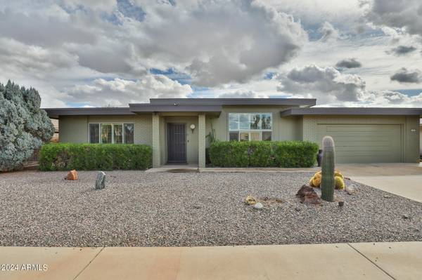 9323 W GLEN OAKS Circle, Sun City, AZ 85351