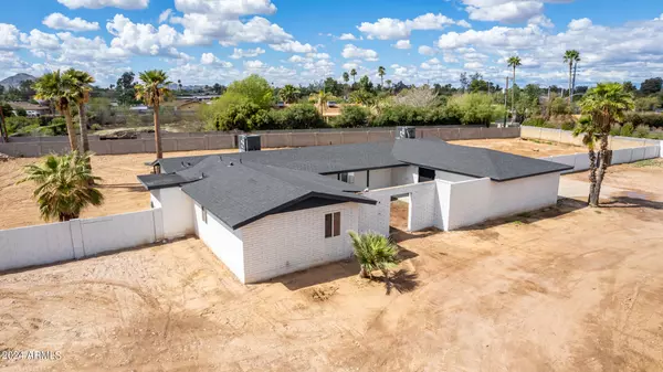 Paradise Valley, AZ 85253,10420 N 64TH Place