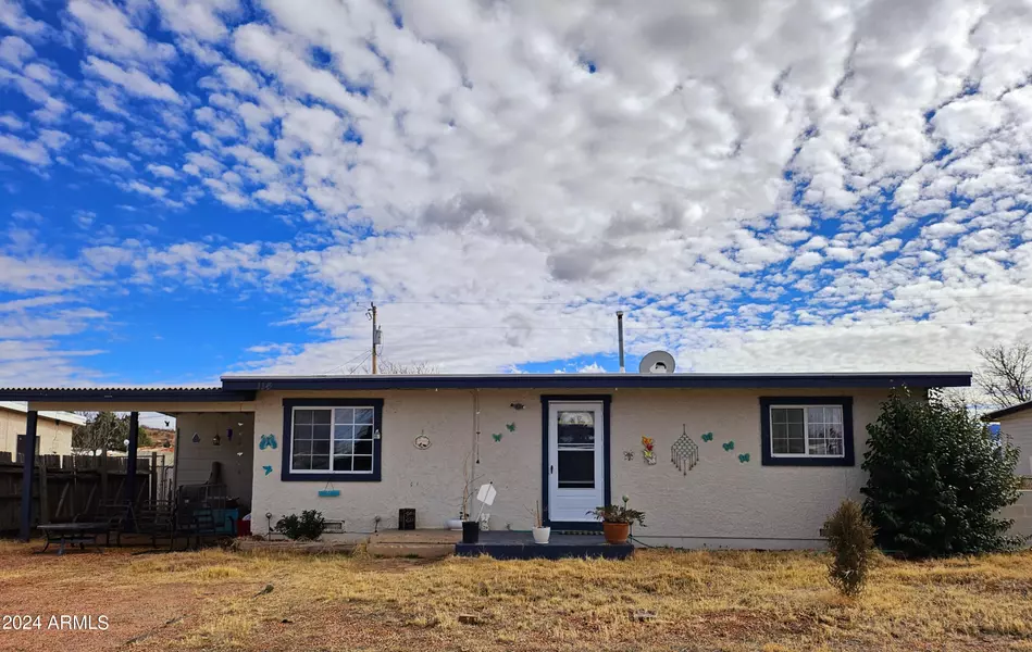 114 E YUMA Street, Huachuca City, AZ 85616