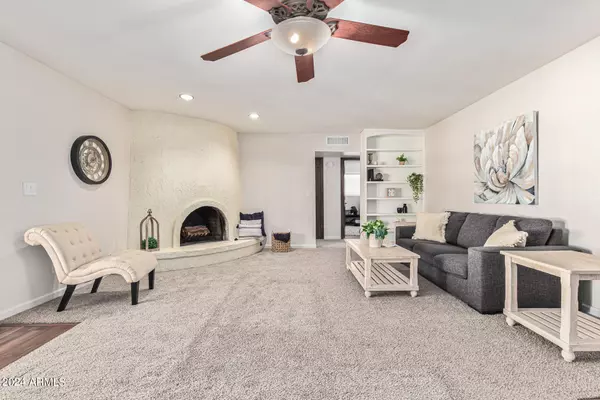 2228 E INCA Street, Mesa, AZ 85213