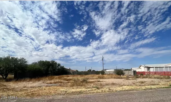 Eloy, AZ 85131,3480 W DESIERTO Drive #17&18