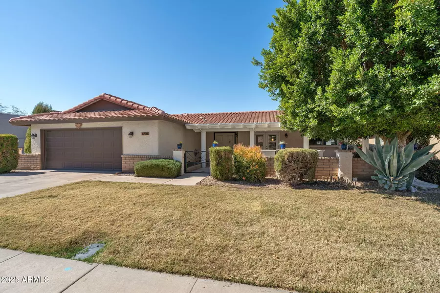 1296 LEISURE WORLD --, Mesa, AZ 85206