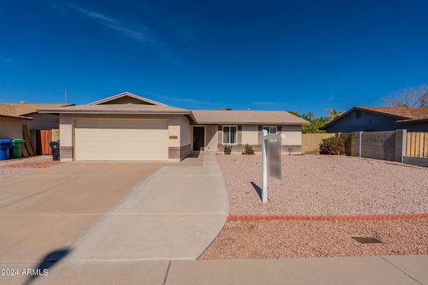 6526 E ENSENADA Street, Mesa, AZ 85205