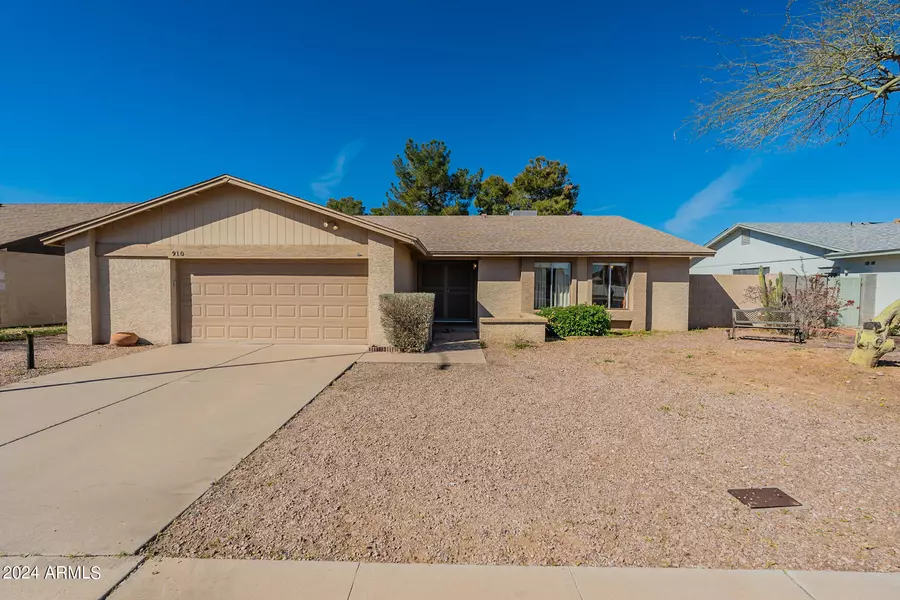 910 S 21ST Street, Mesa, AZ 85204