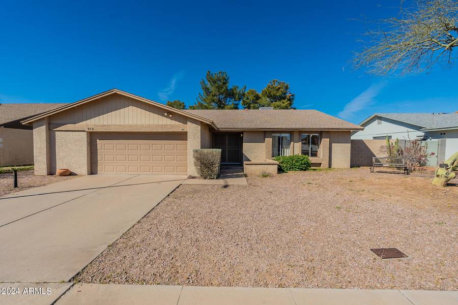 910 S 21ST Street, Mesa, AZ 85204