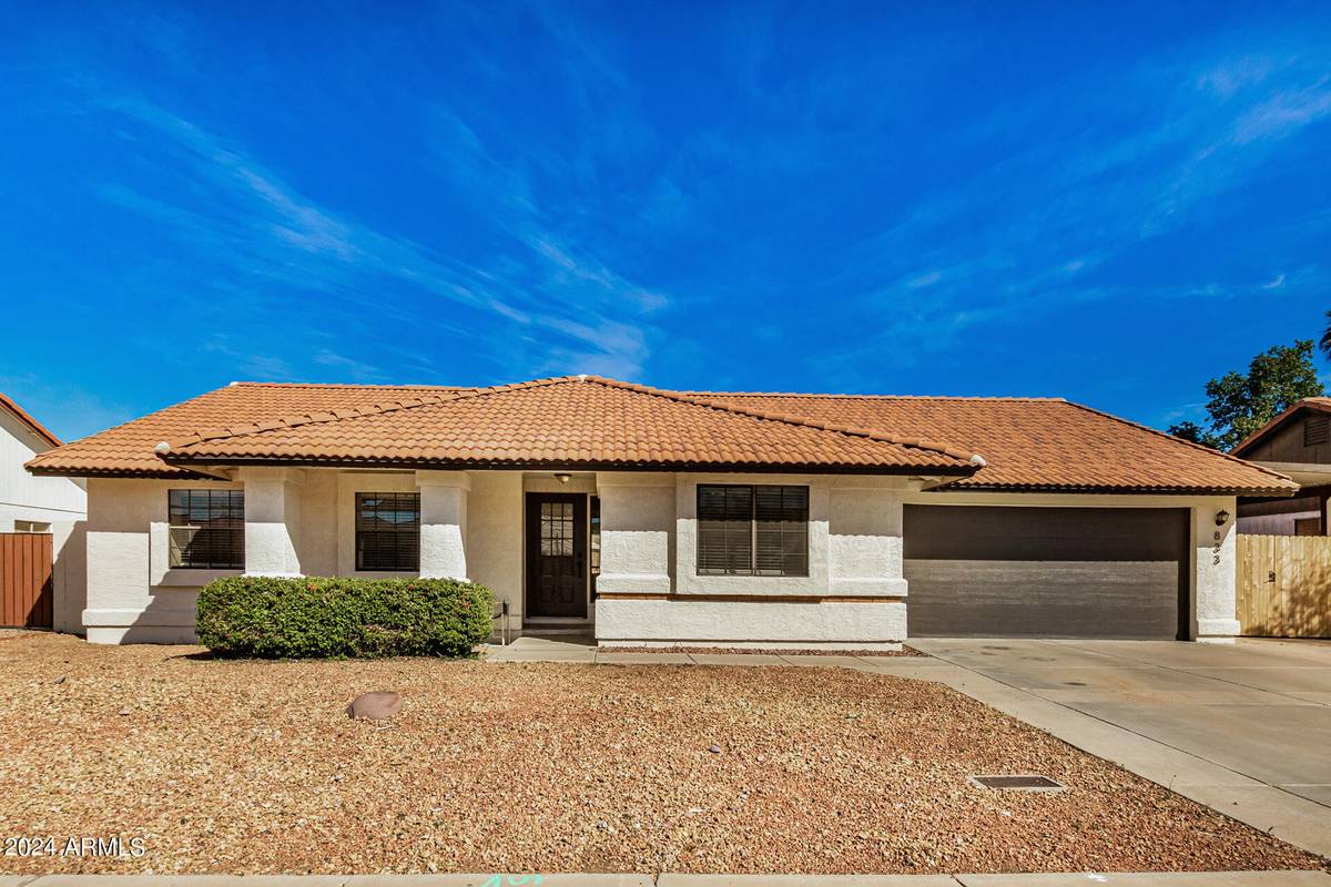 Mesa, AZ 85201,833 N ROGERS --