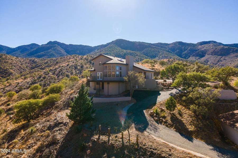 2726 N Hannon Ranch Lane, Bisbee, AZ 85603