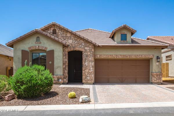 2064 N RED Cliff, Mesa, AZ 85207