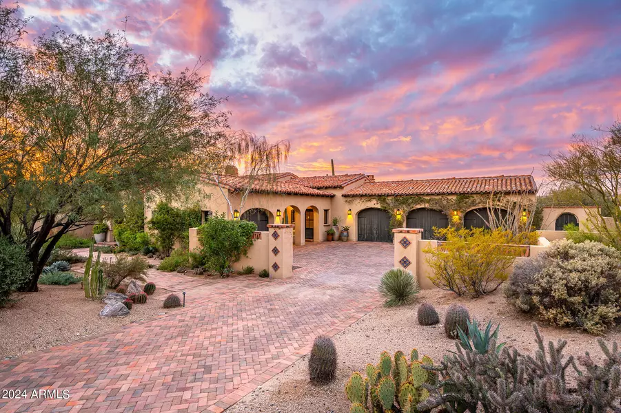 8424 E HOMESTEAD Circle, Scottsdale, AZ 85266