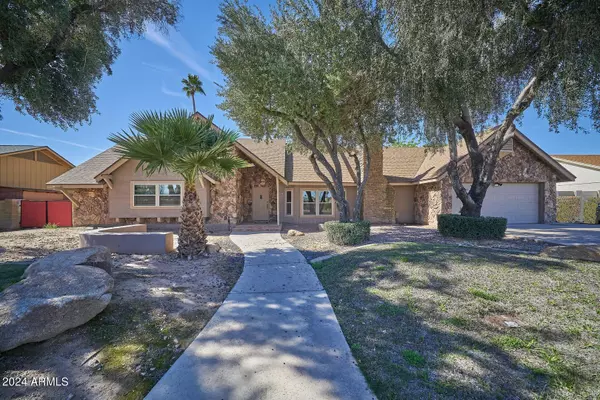 1704 N HARRIS Drive, Mesa, AZ 85203