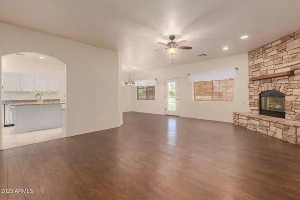 Benson, AZ 85602,1227 E COLONY Drive