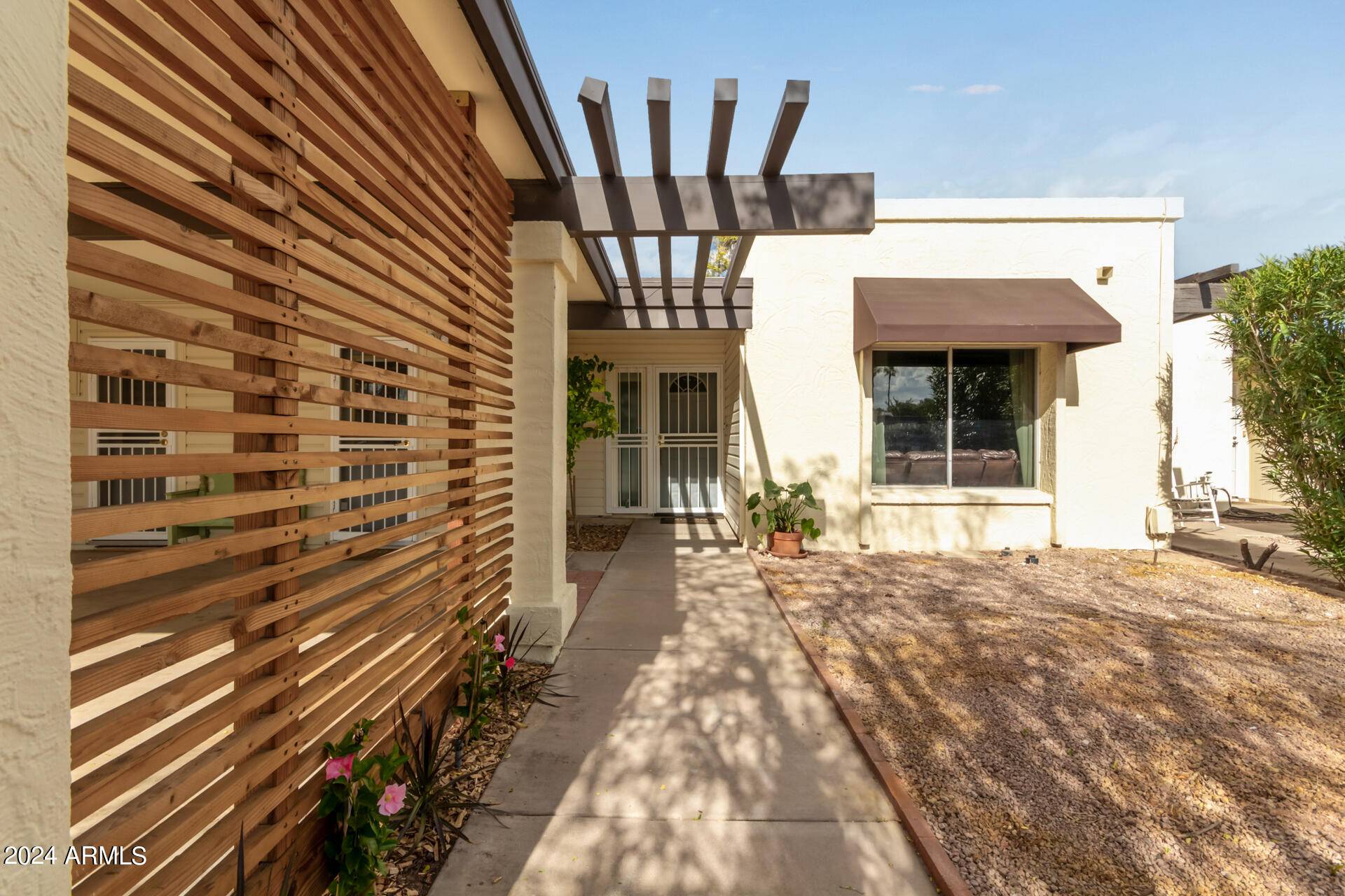 1966 E DEL SUR Drive, Tempe, AZ 85283