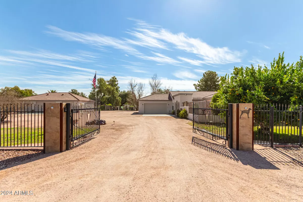 Waddell, AZ 85355,18335 W ORANGEWOOD Avenue