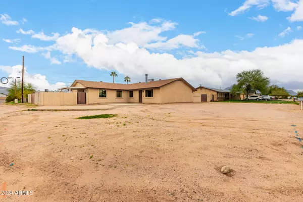 11002 E CRESCENT Avenue, Mesa, AZ 85208