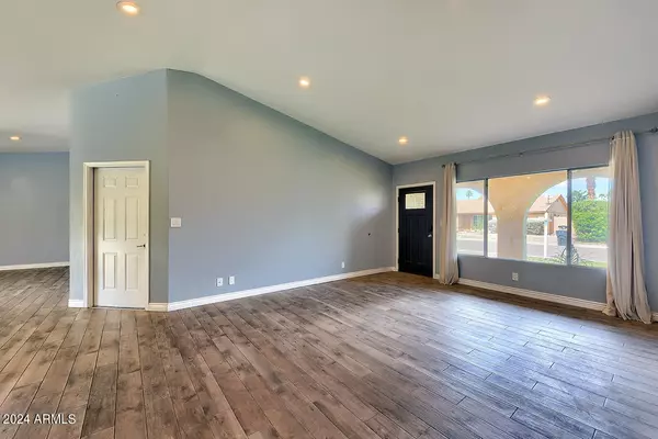 Scottsdale, AZ 85259,10765 E CLINTON Street