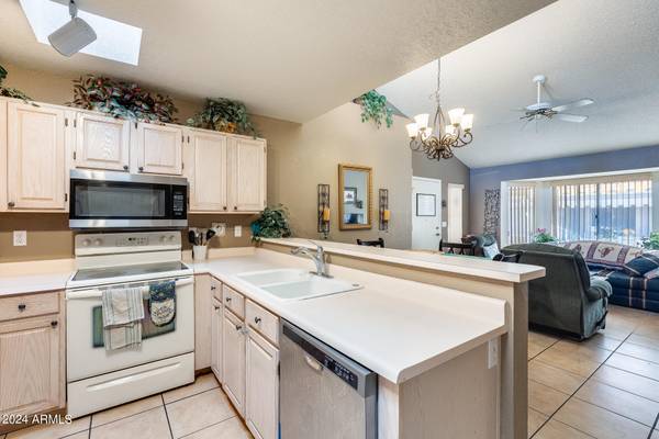 Surprise, AZ 85374,14300 W BELL Road #484