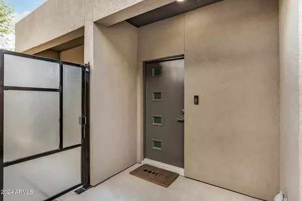 Phoenix, AZ 85016,2727 E THOMAS Road #12