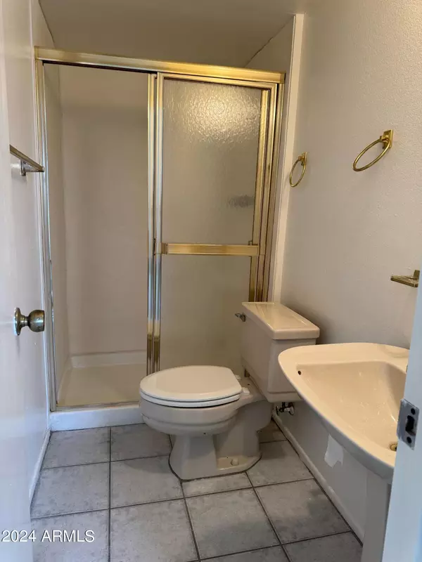 Phoenix, AZ 85042,4238 E SAINT CATHERINE Avenue