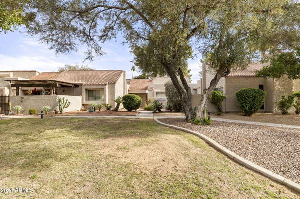 Scottsdale, AZ 85258,7425 N VIA CAMELLO DEL NORTE -- #167