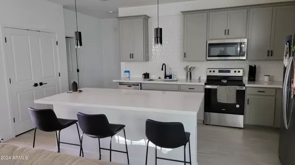 Tolleson, AZ 85353,10624 W ATLANTIS Way