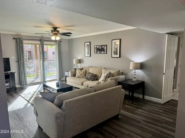 Scottsdale, AZ 85258,8250 E ARABIAN Trail #220