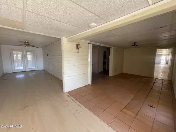 Pearce, AZ 85625,13136 S HIGHWAY 191 --