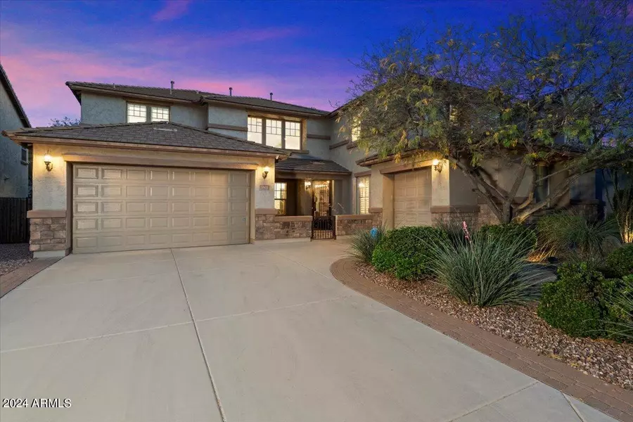 5605 W MOLLY Lane, Phoenix, AZ 85083