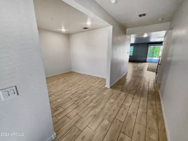 Surprise, AZ 85379,14090 W OLD OAK Lane