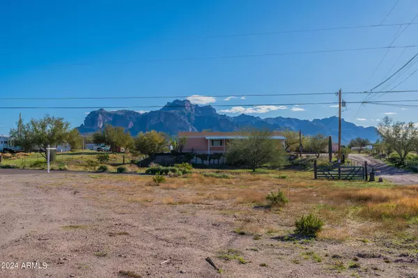 532 N Vista Road #-, Apache Junction, AZ 85119