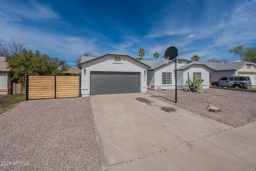 9518 E Flanders Road, Mesa, AZ 85207